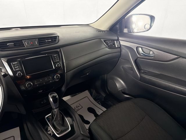 Used 2020 Nissan Rogue SV AWD/4WD image 22