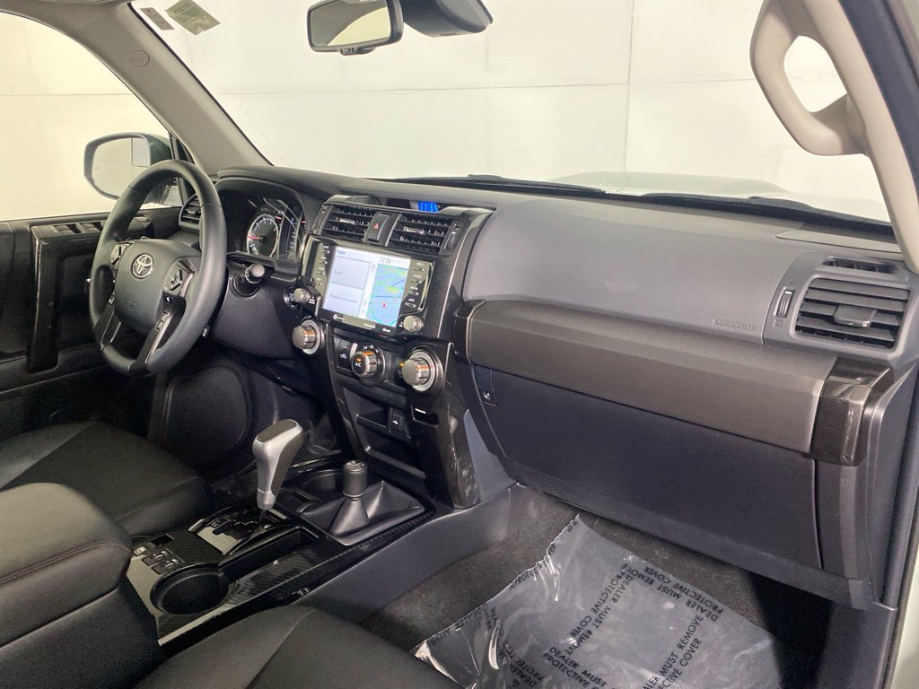 Used 2022 Toyota 4Runner TRD Off-Road Premium AWD/4WD image 31