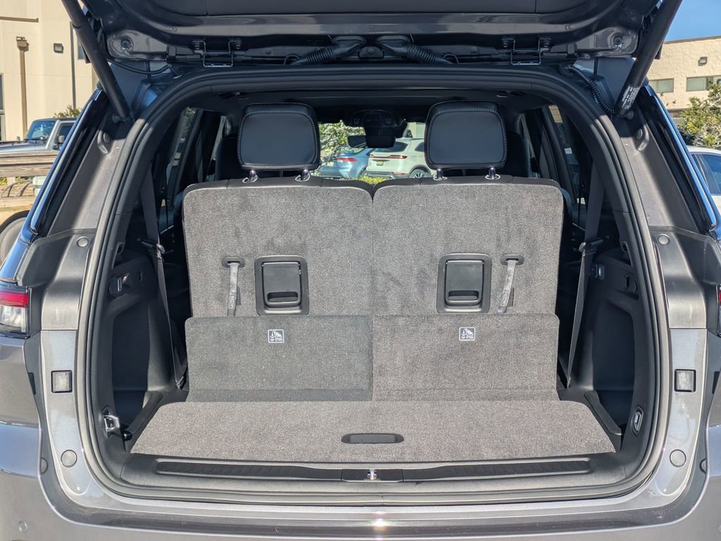 New 2025 Jeep Grand Cherokee L Altitude image 32