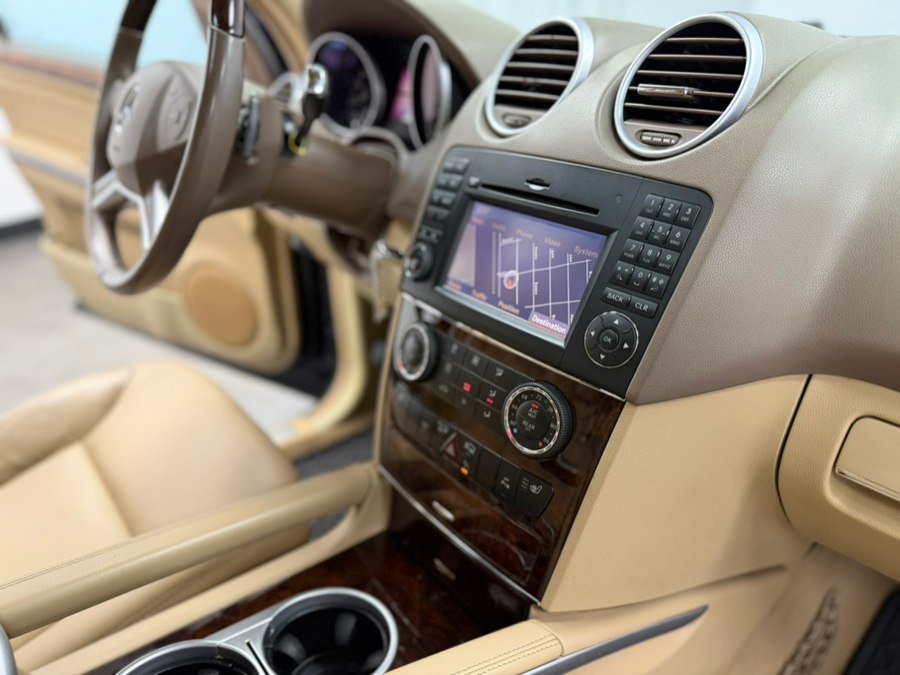 Used 2010 Mercedes-Benz ML 550 4MATIC image 50