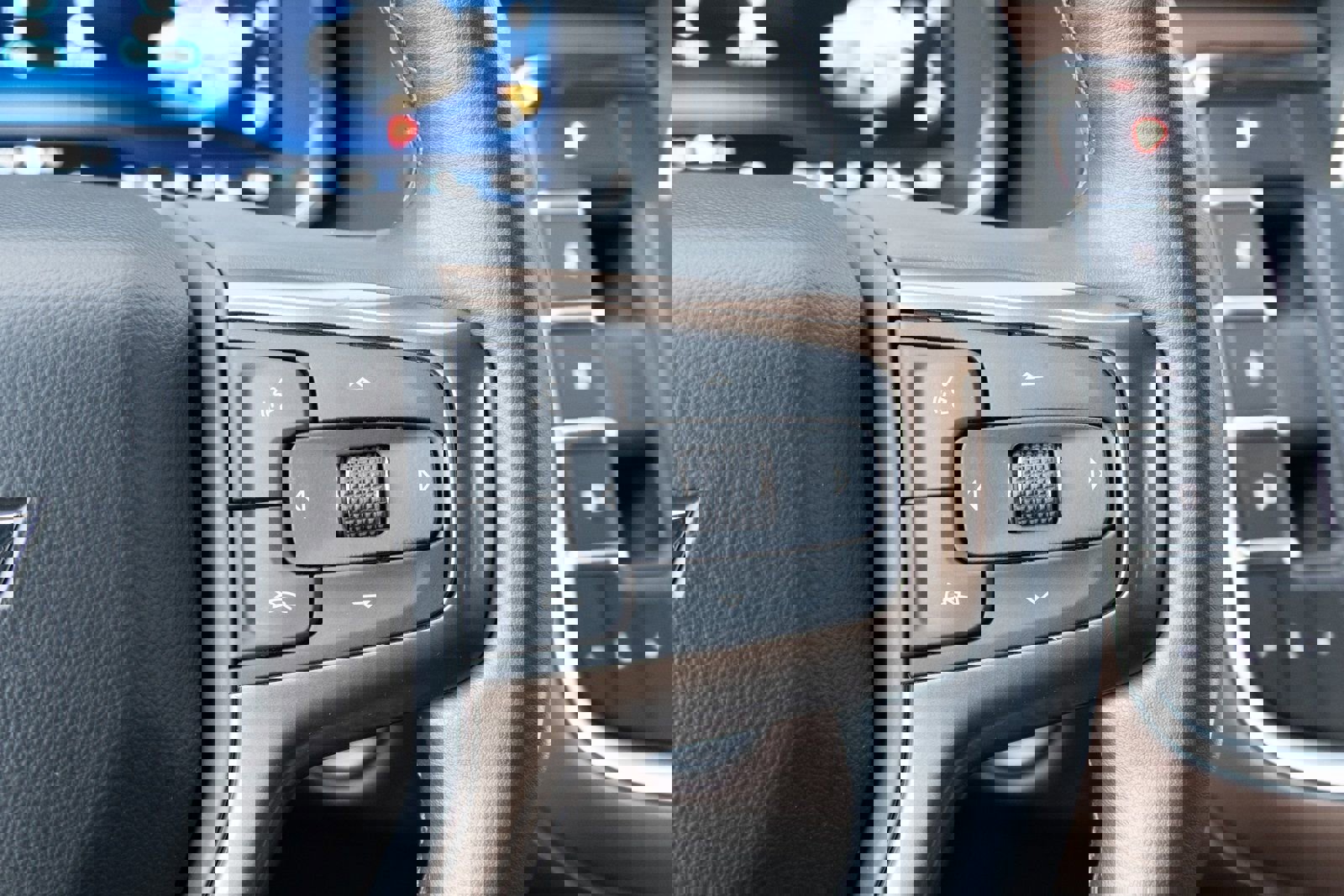 Used 2024 Chevrolet Tahoe High Country image 8