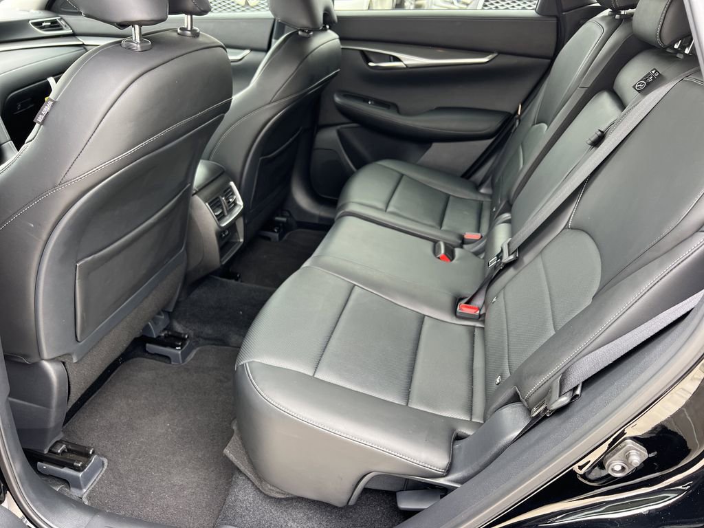 Certified 2025 INFINITI QX50 Luxe image 17