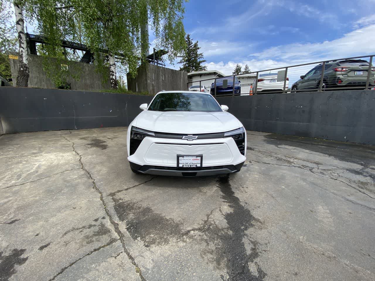 Used 2024 Chevrolet Blazer EV LT AWD/4WD image 9