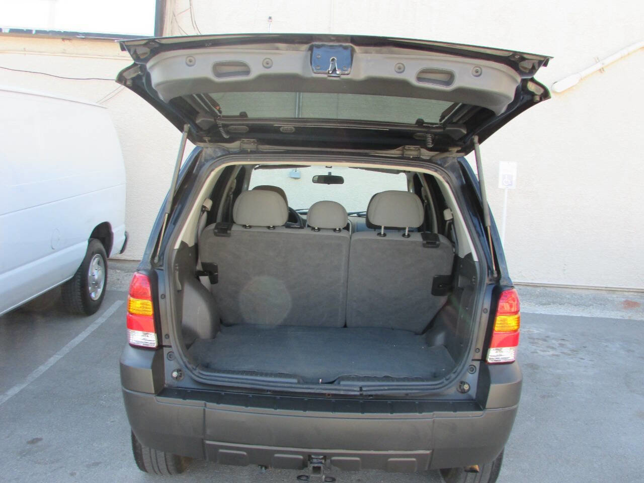 Used 2006 Ford Escape XLT image 19