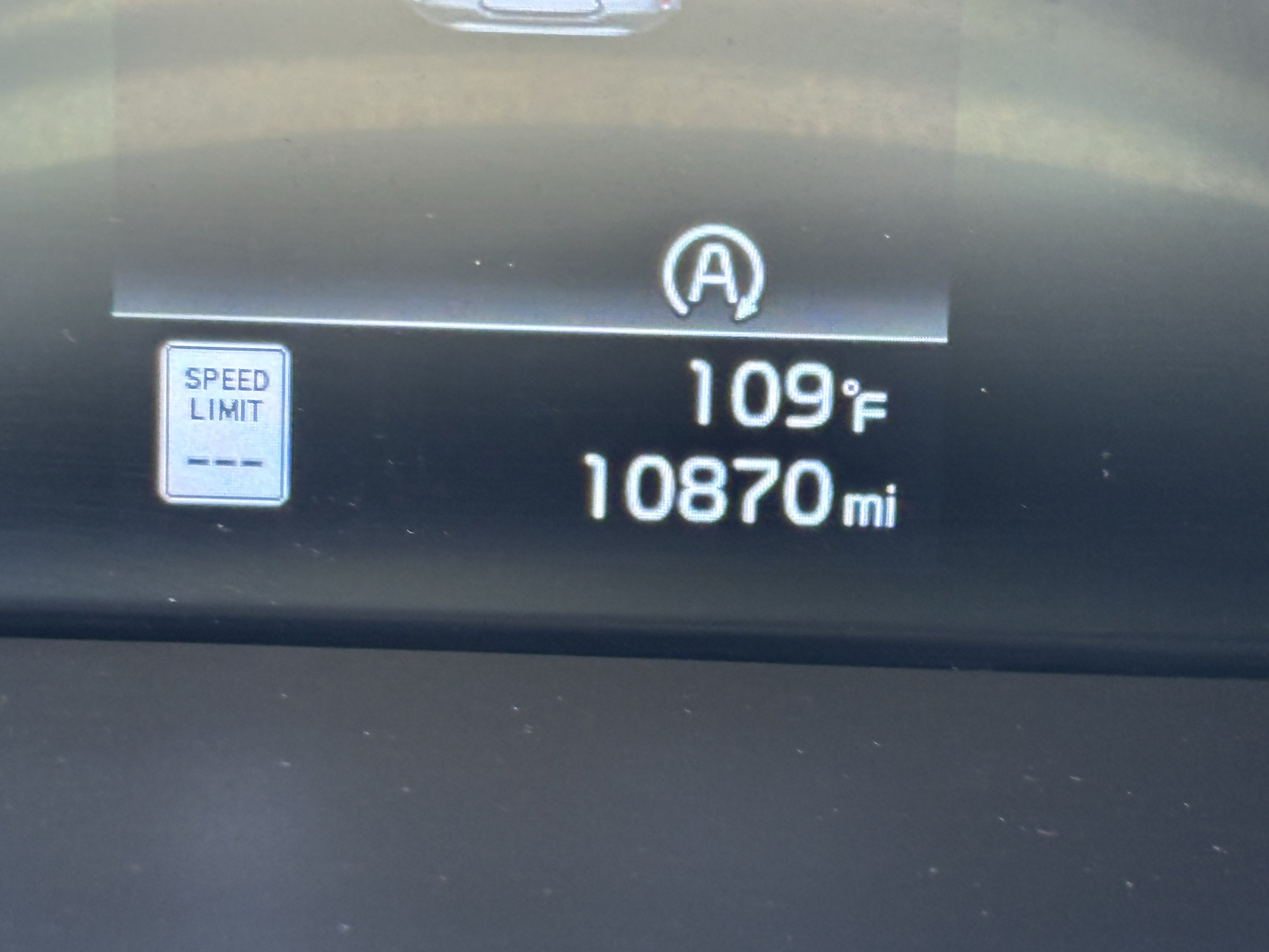 Certified 2025 Kia Soul LX w/ LX Technology Package FWD image 28
