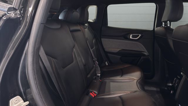 Used 2024 Jeep Compass Latitude image 45