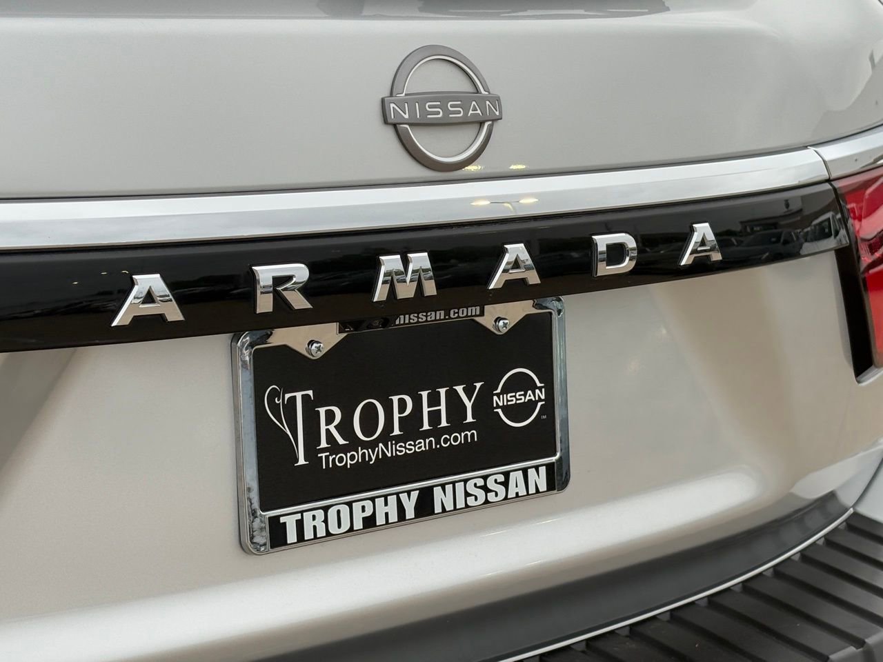 Certified 2022 Nissan Armada SV image 8