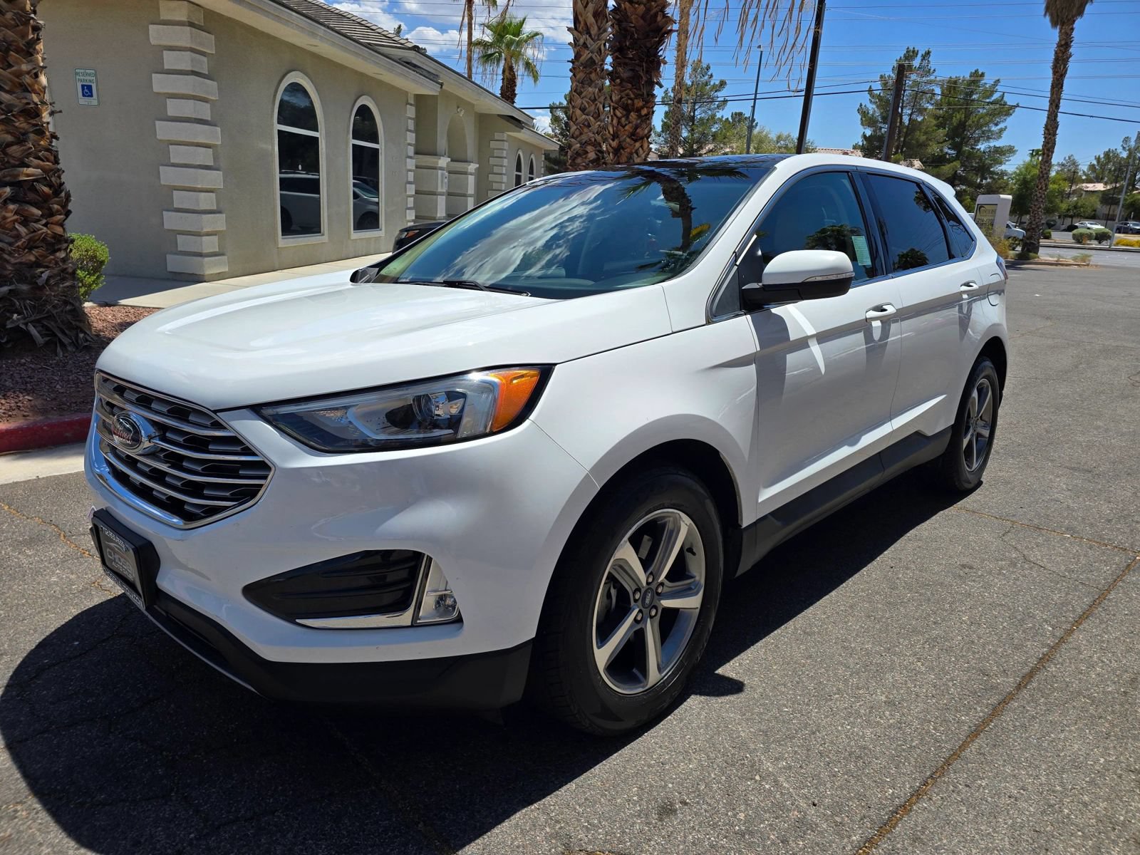 Used 2020 Ford Edge SEL w/ Convenience Package FWD image 3