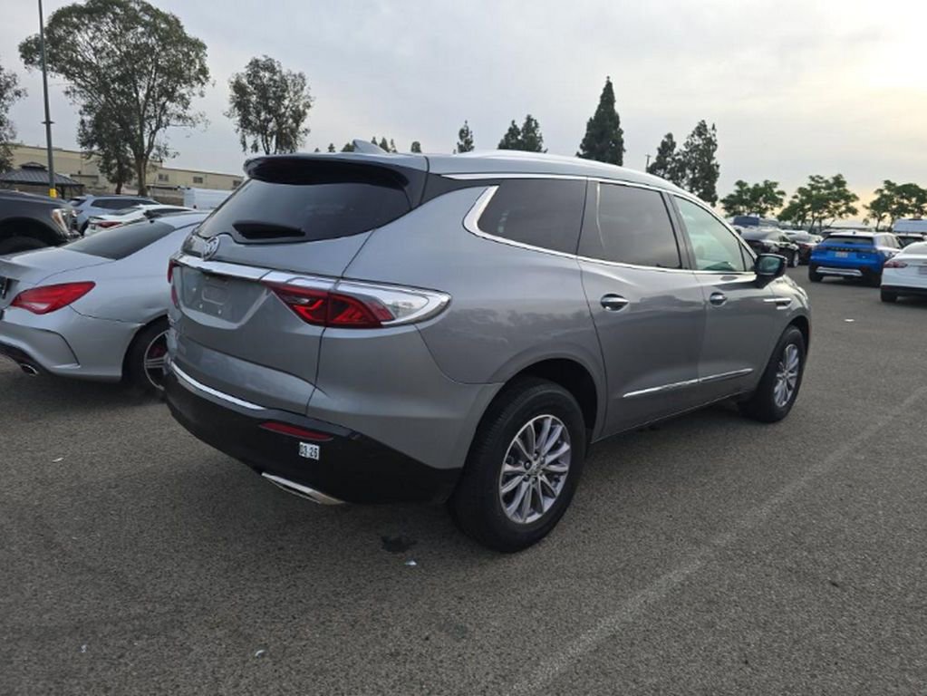 Used 2024 Buick Enclave Premium AWD/4WD image 4