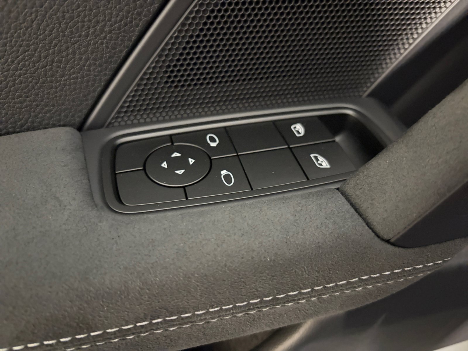 Certified 2024 Porsche 911 GT3 RWD image 21