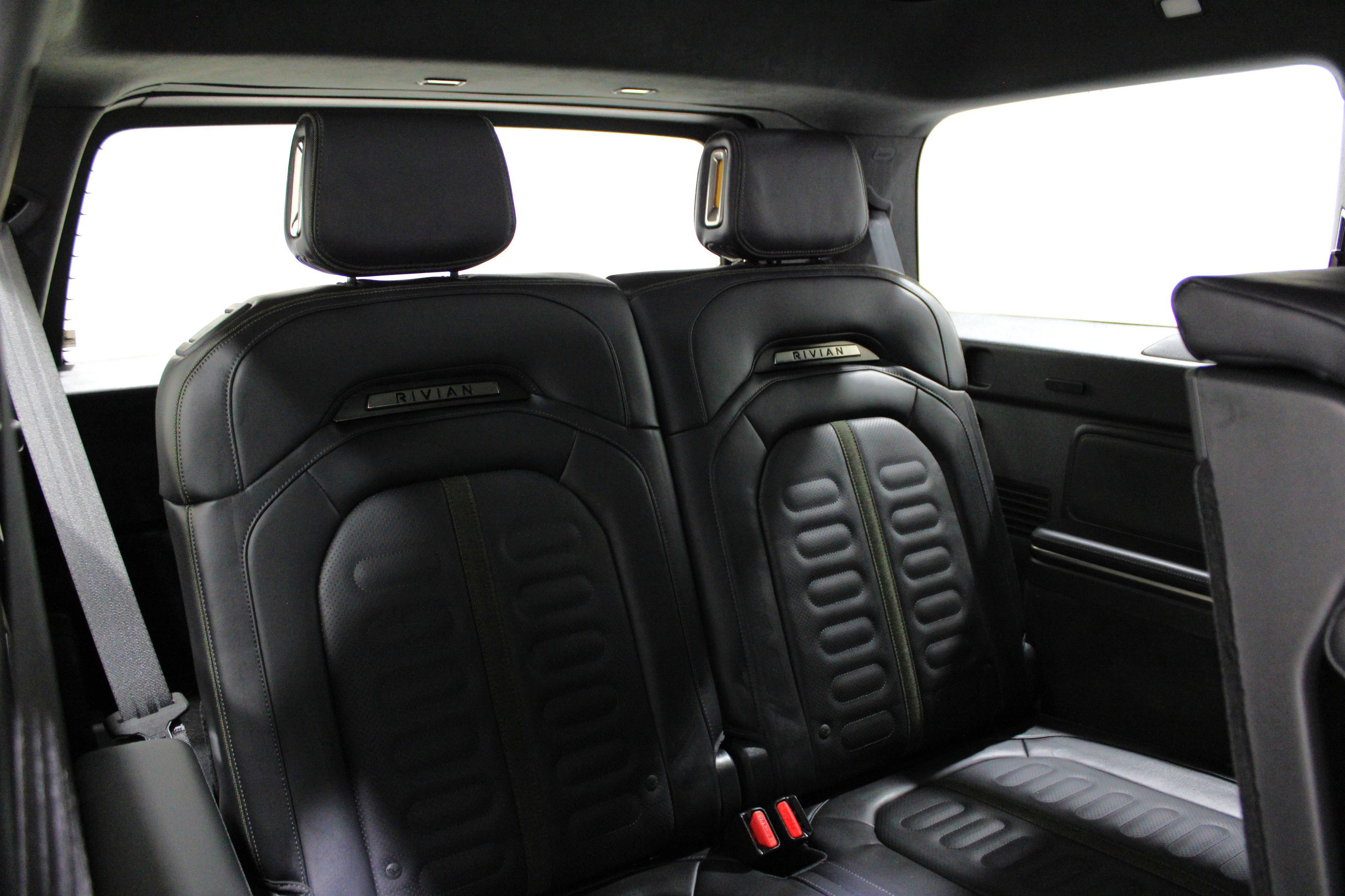 Used 2024 Rivian R1S Adventure image 29