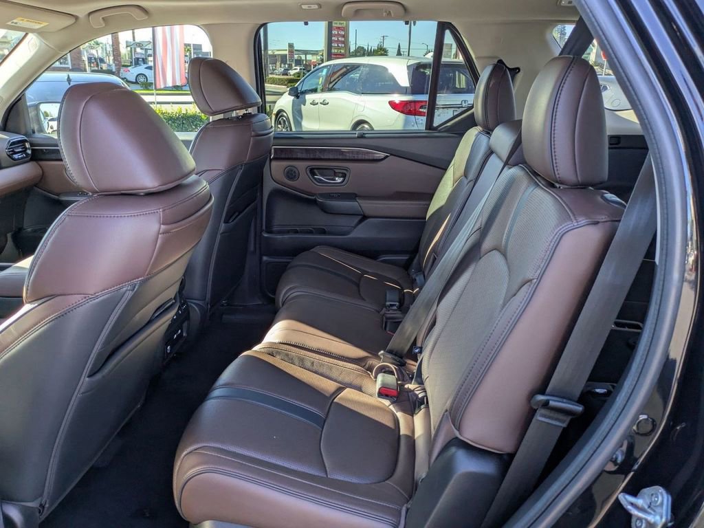 Certified 2023 Honda Pilot Elite image 17