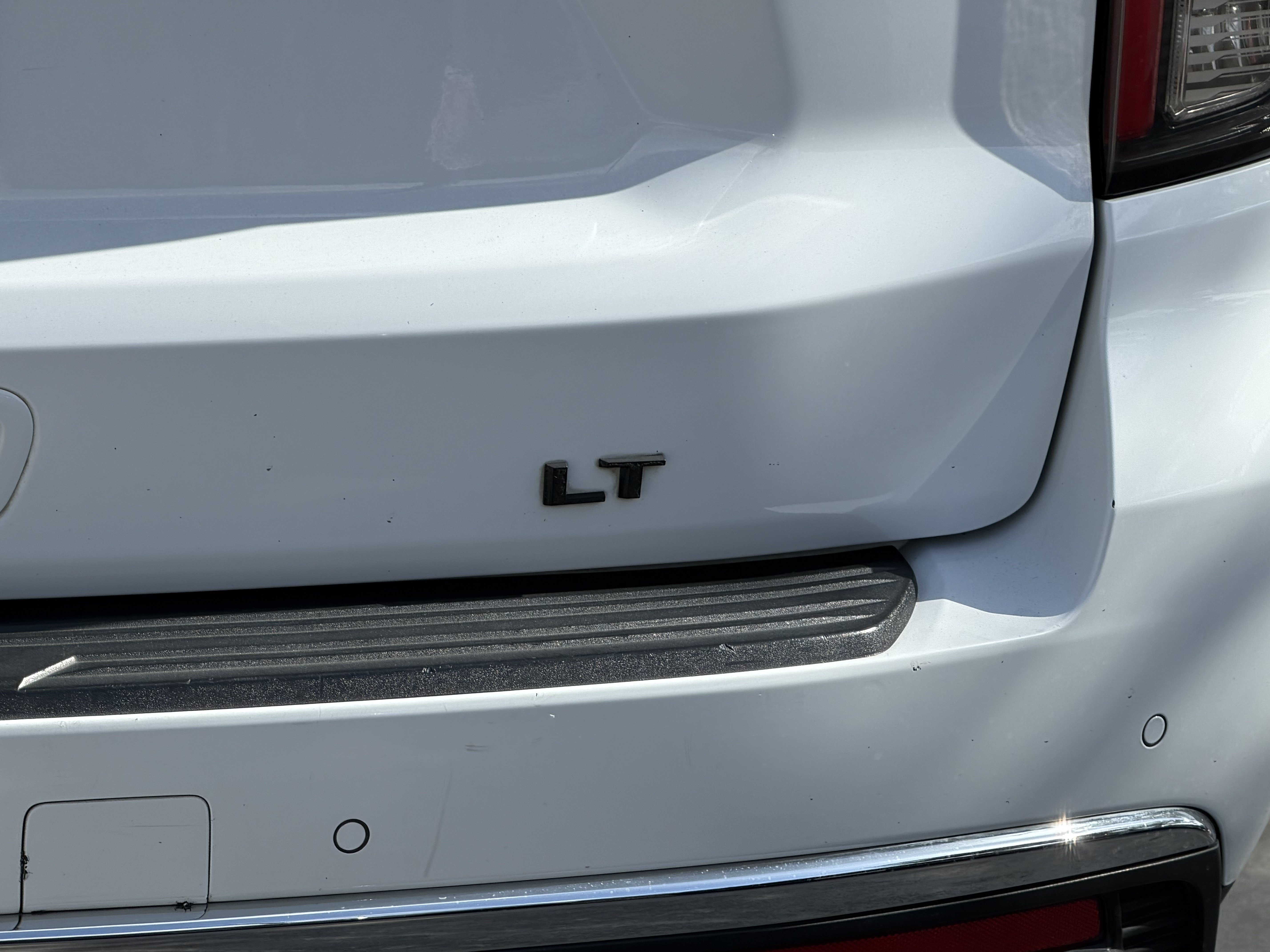Used 2021 Chevrolet Suburban LT RWD image 8