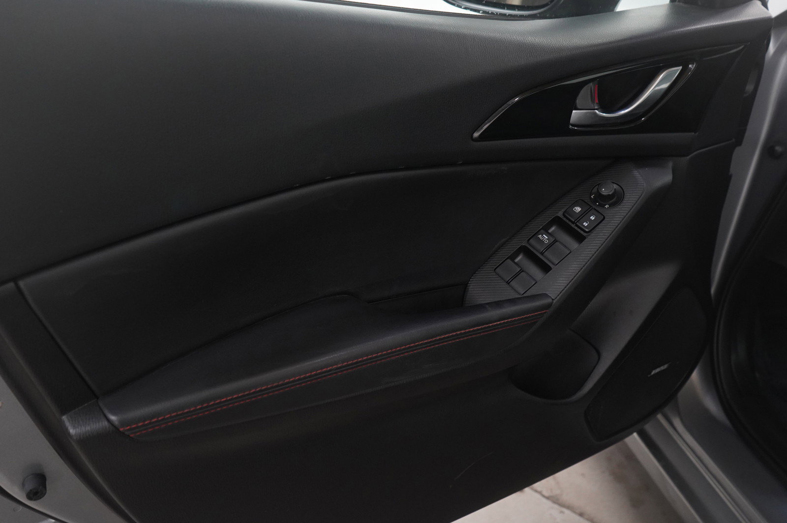 Used 2014 MAZDA MAZDA3 s Grand Touring image 21