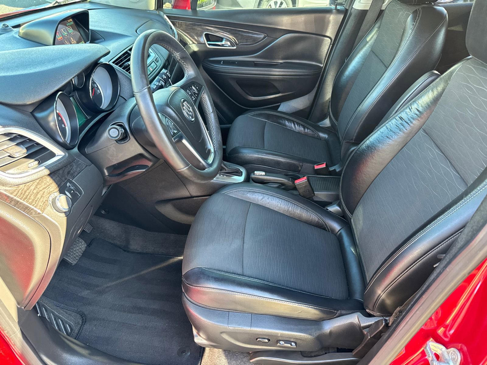 Used 2016 Buick Encore FWD image 15