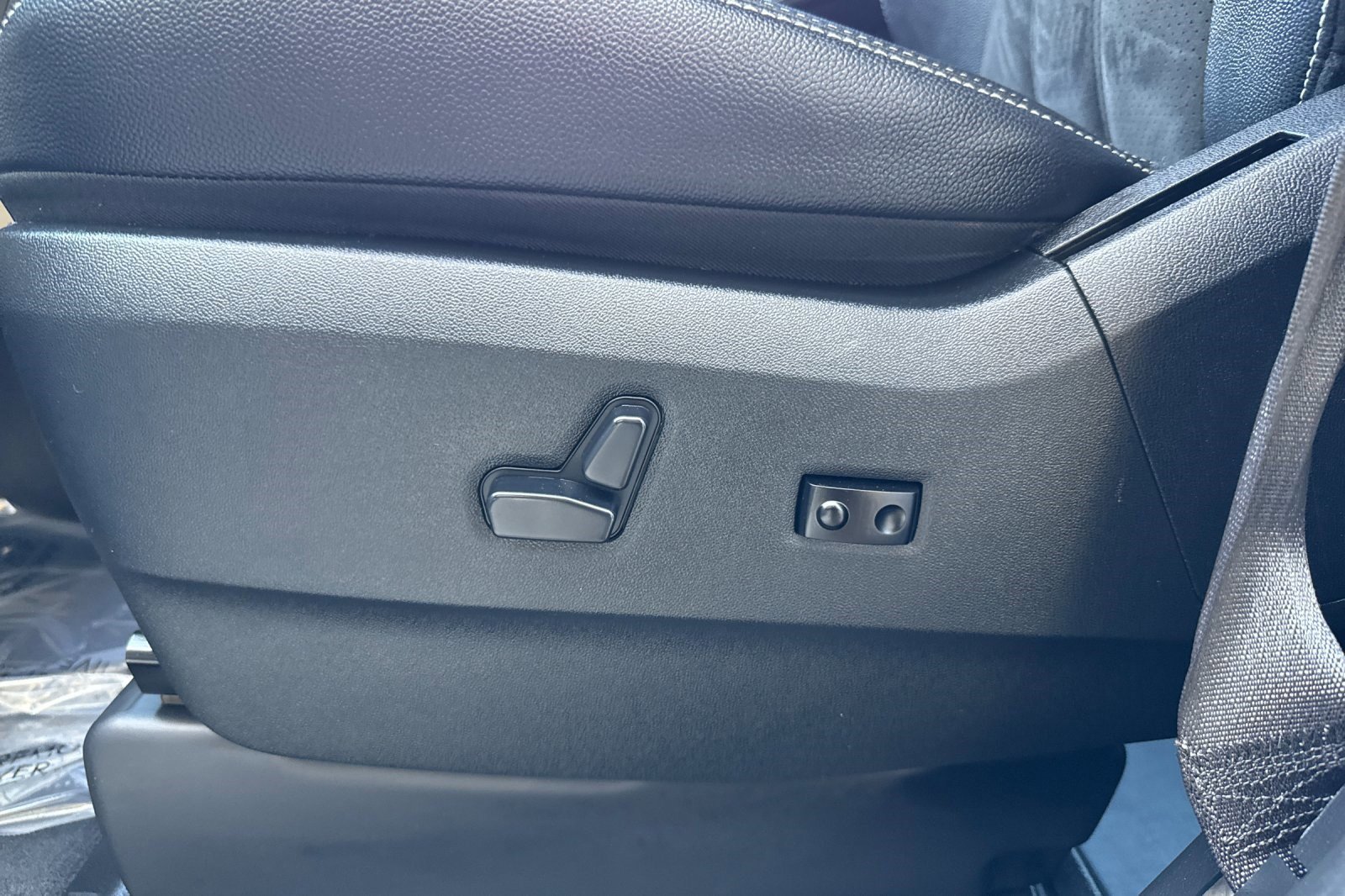 Used 2019 Dodge Grand Caravan SXT image 13