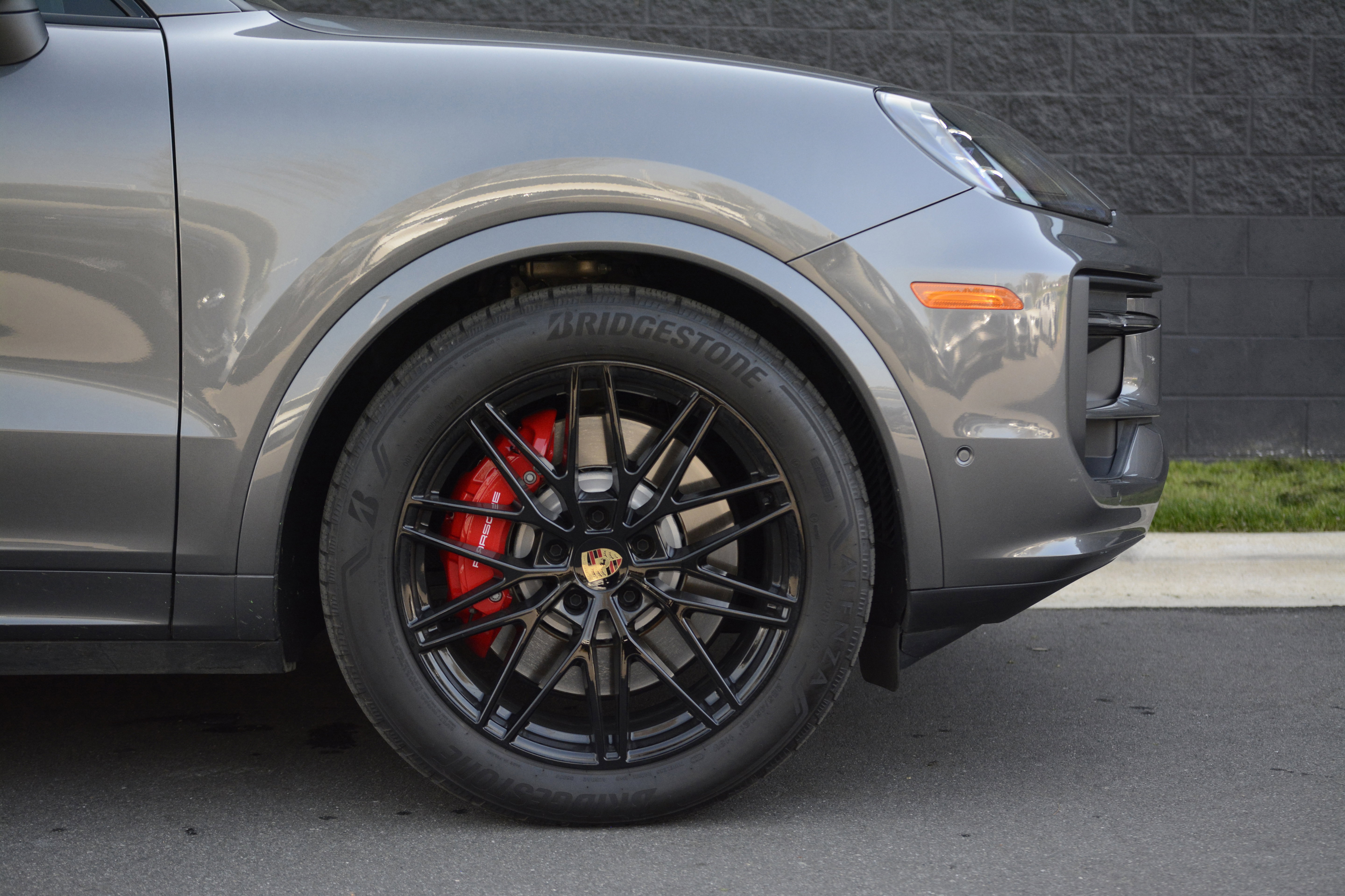 Certified 2024 Porsche Cayenne S AWD/4WD image 44