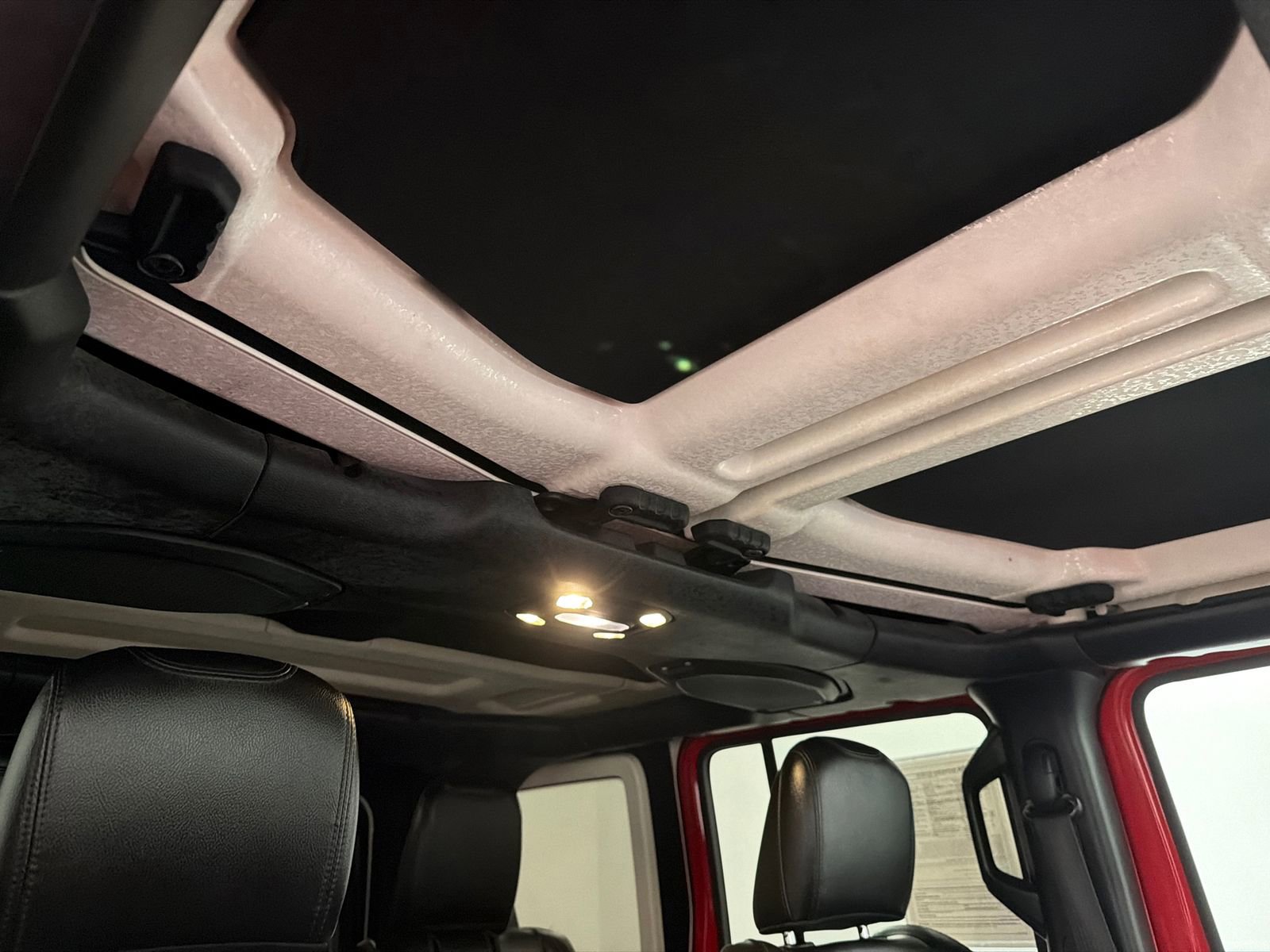 Used 2019 Jeep Wrangler Unlimited Rubicon image 12