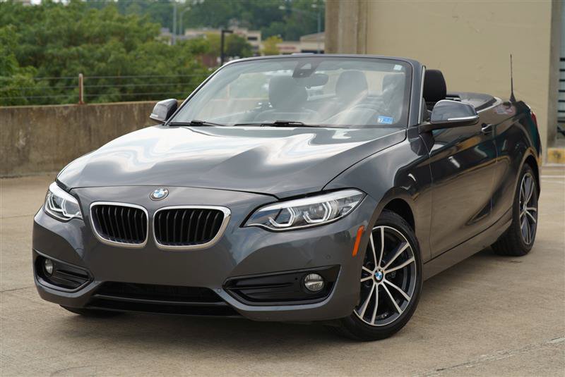 Used 2019 BMW 230i Convertible w/ Premium Package RWD image 2