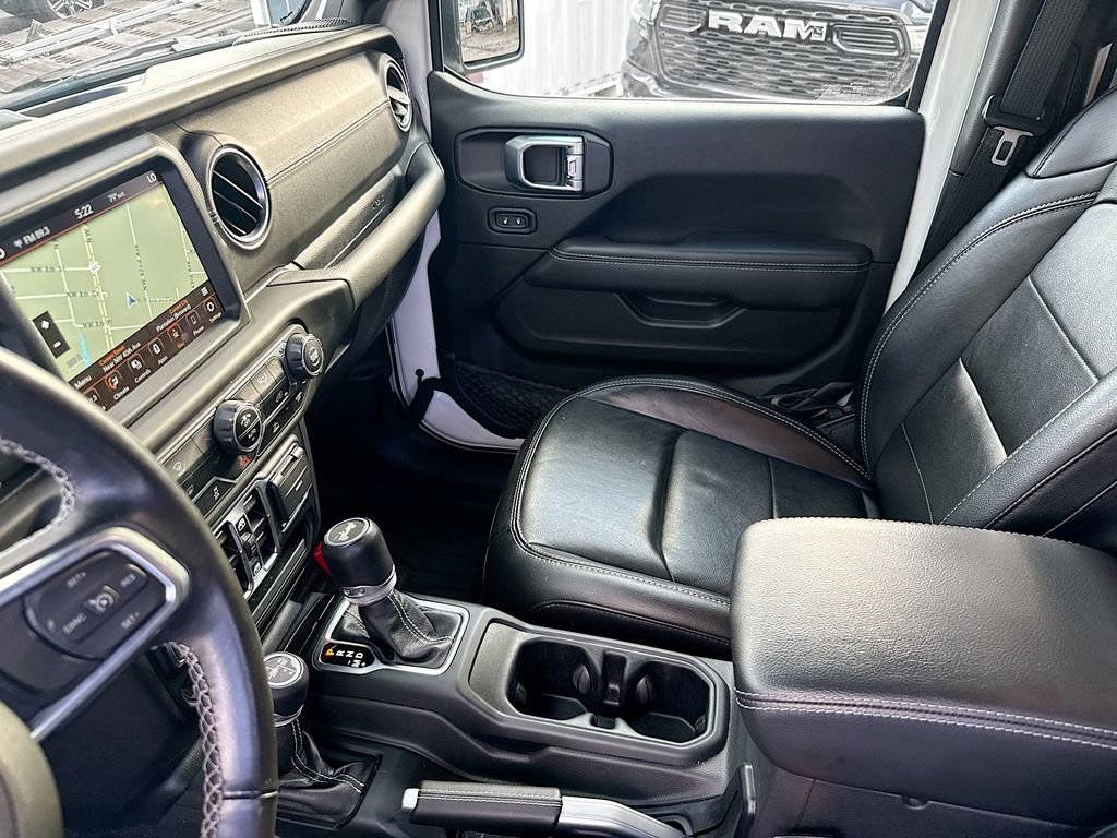 Used 2022 Jeep Wrangler Unlimited Sahara image 26