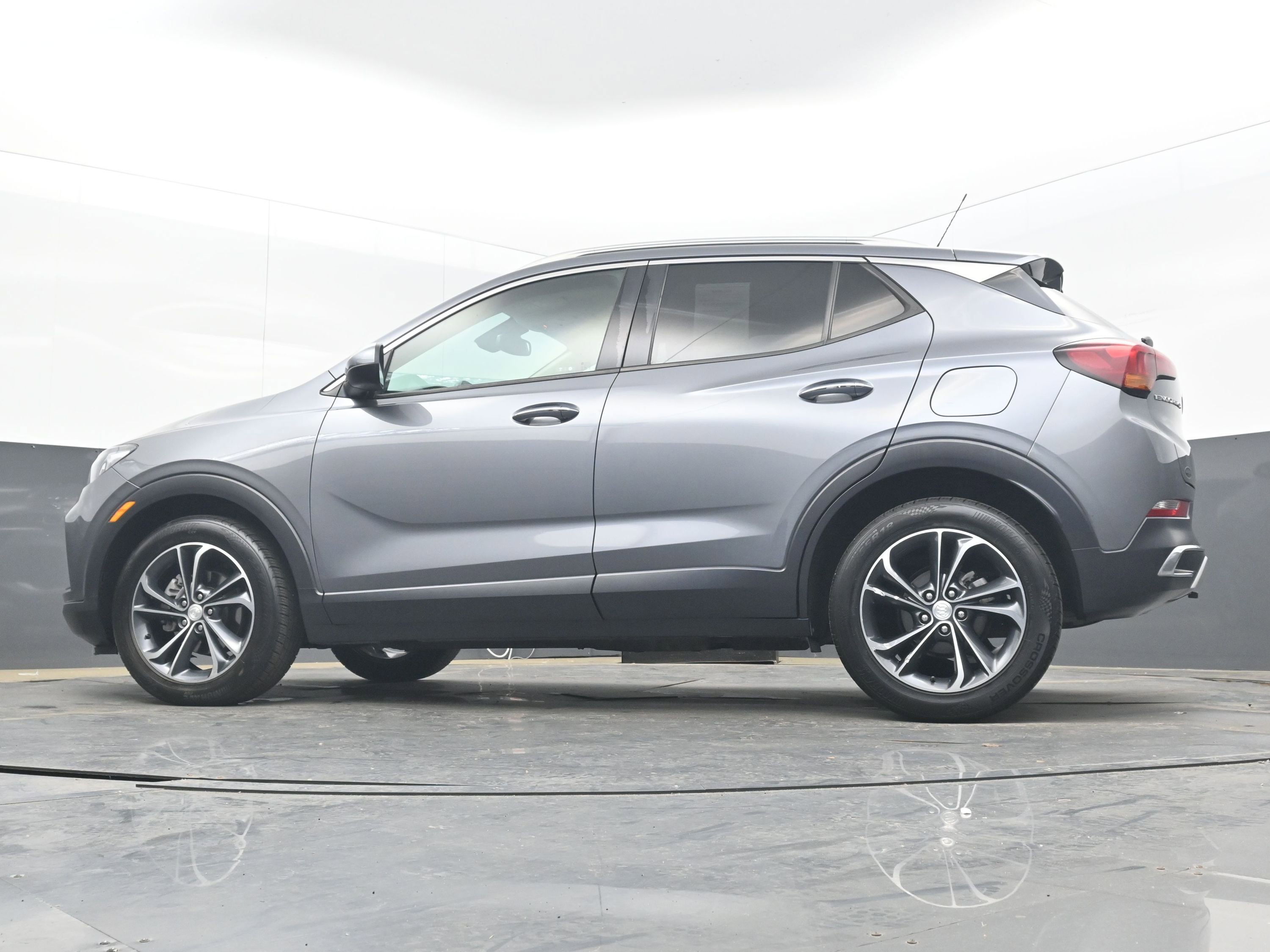 Used 2020 Buick Encore GX Essence image 25