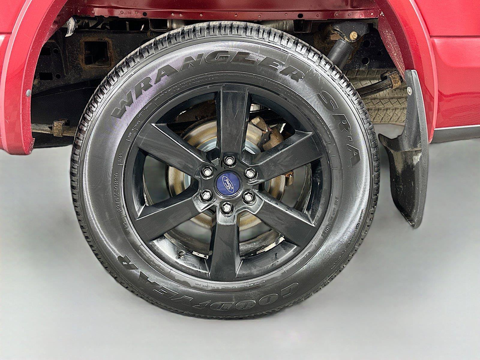 Used 2018 Ford F150 XLT w/ Equipment Group 302A Luxury AWD/4WD image 29