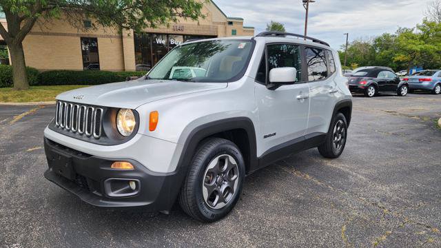 Used 2015 Jeep Renegade Latitude FWD image 8