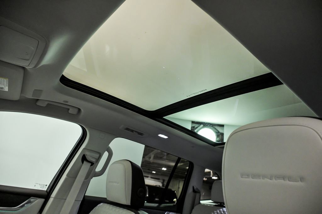 New 2026 GMC Acadia Denali w/ Super Cruise Package image 10