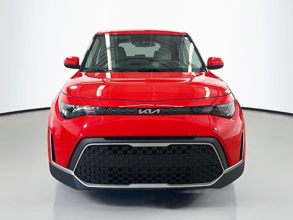 Used 2024 Kia Soul LX w/ Option Group 015 FWD image 3