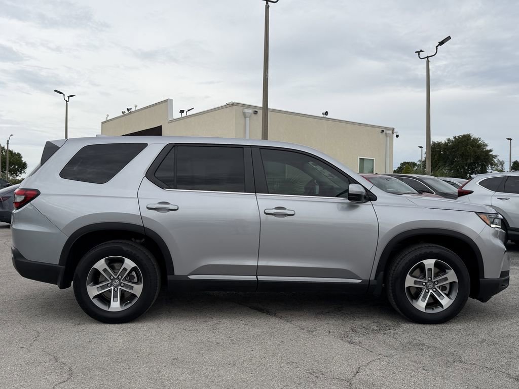 Used 2025 Honda Pilot EX-L image 4