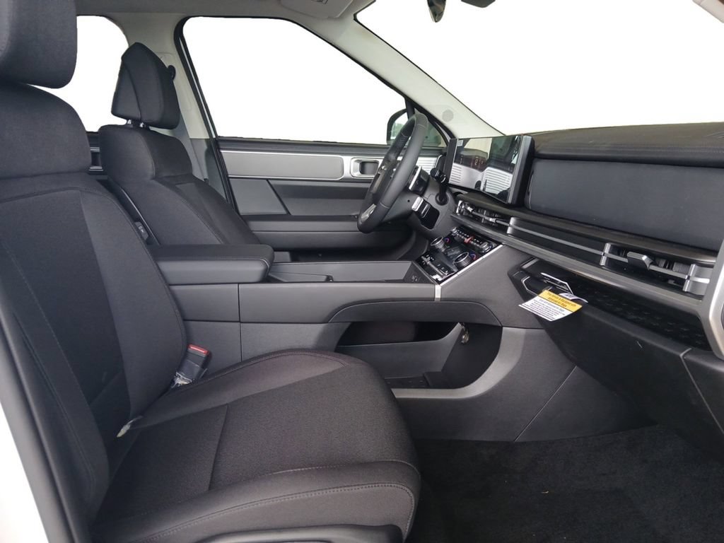 New 2026 Hyundai Santa Fe SE FWD image 15