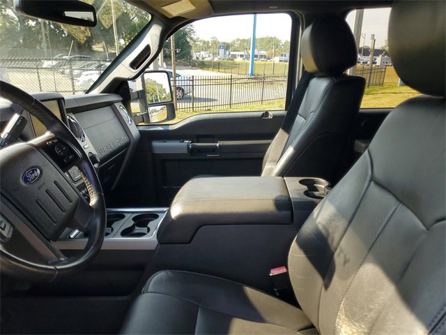 Used 2016 Ford F250 Lariat w/ Chrome Package image 11