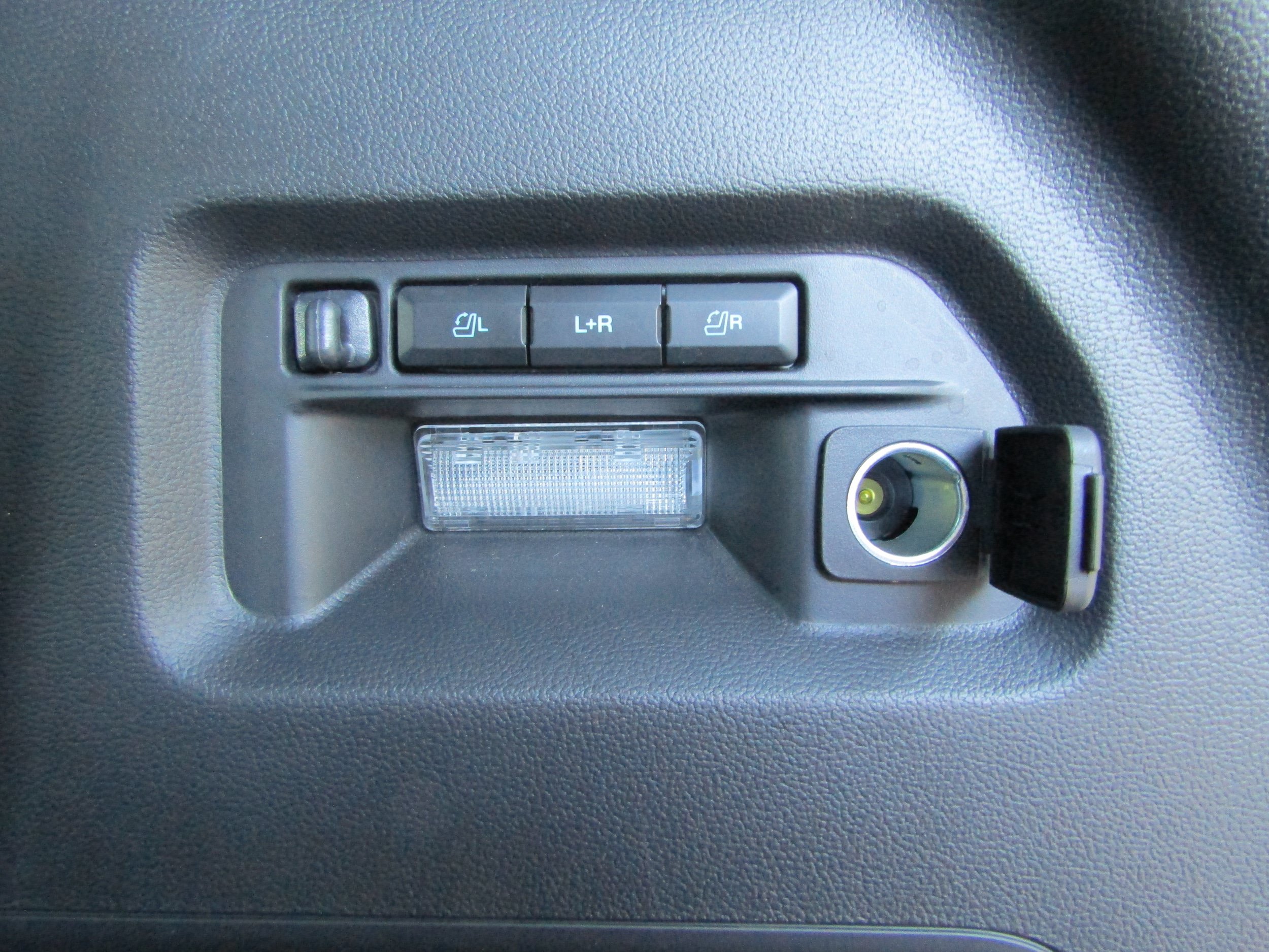 Used 2025 Ford Explorer ST w/ Sun And Sound Package AWD/4WD image 27