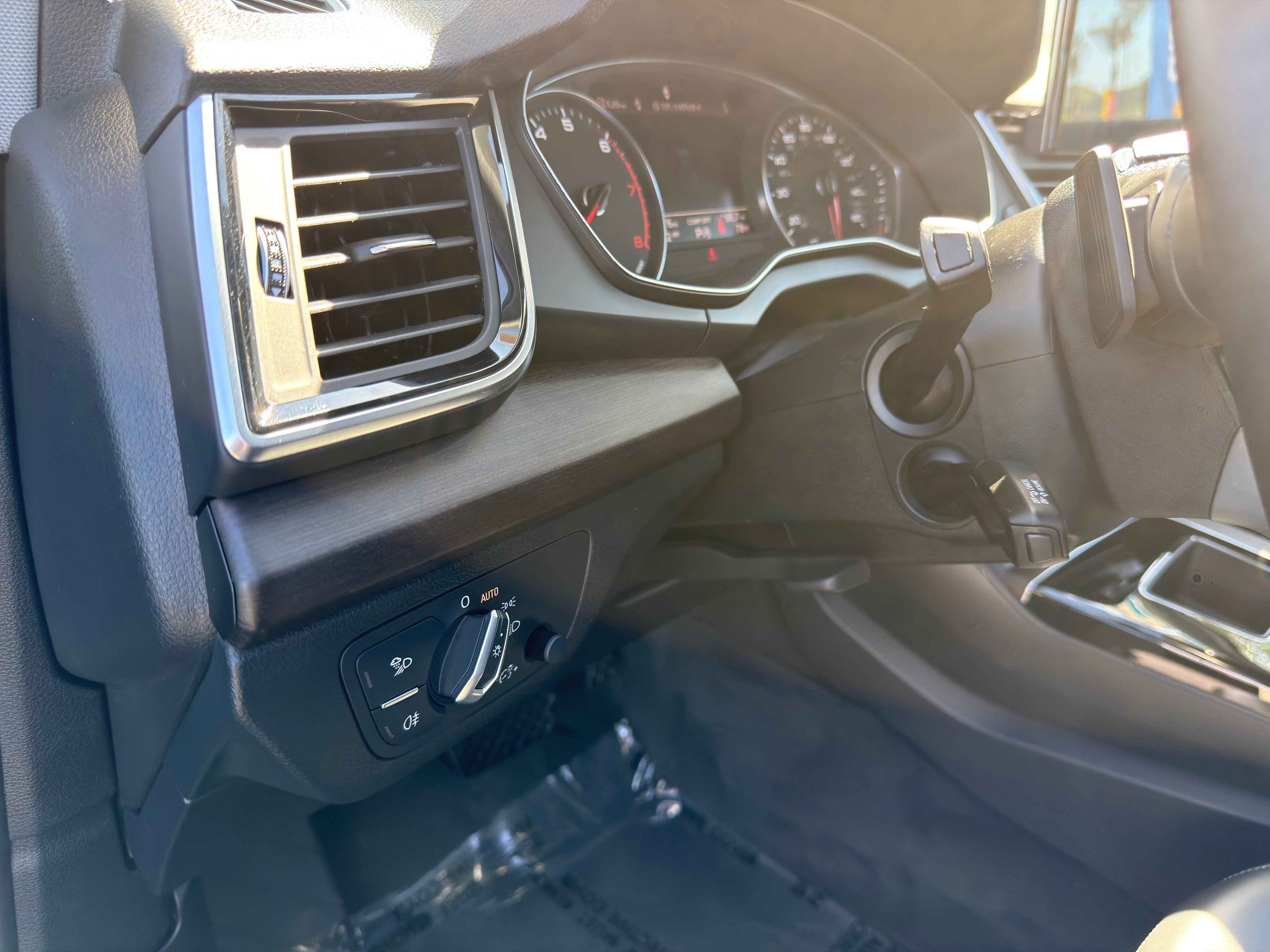 Used 2023 Audi Q5 2.0T Premium image 25