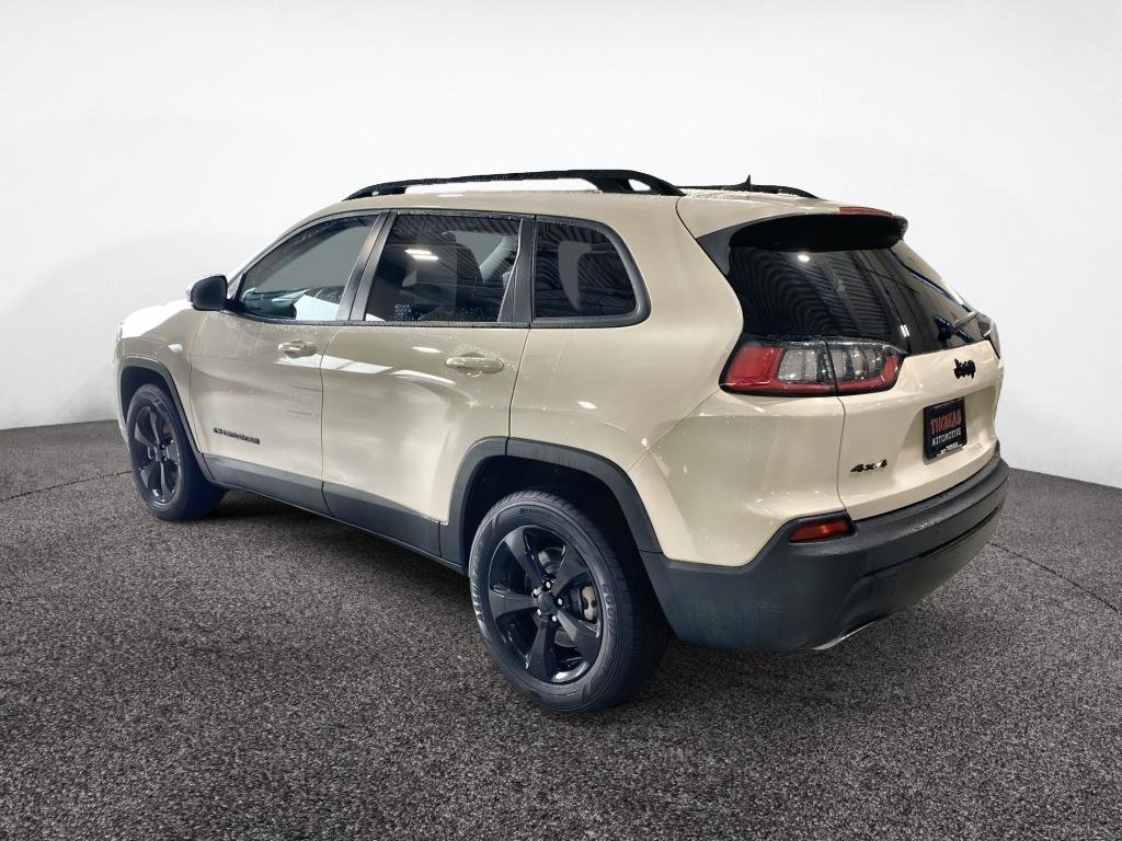 Used 2019 Jeep Cherokee Latitude Plus AWD/4WD image 3
