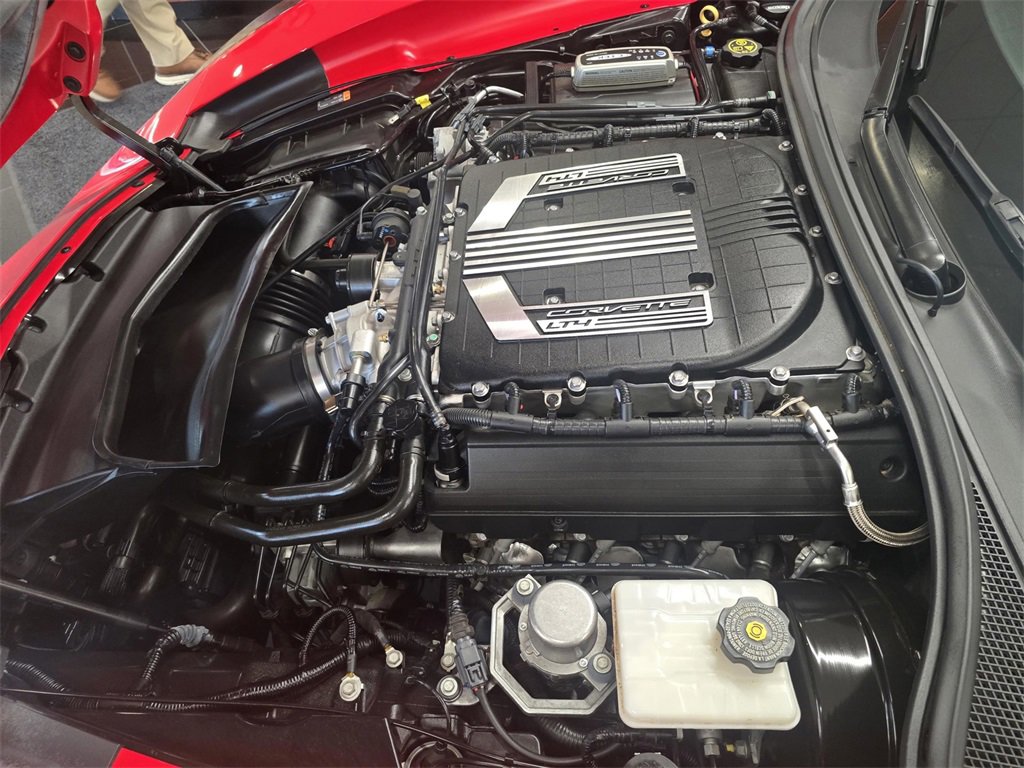 Used 2015 Chevrolet Corvette Z06 w/ 3LZ Preferred Equipment Group image 12