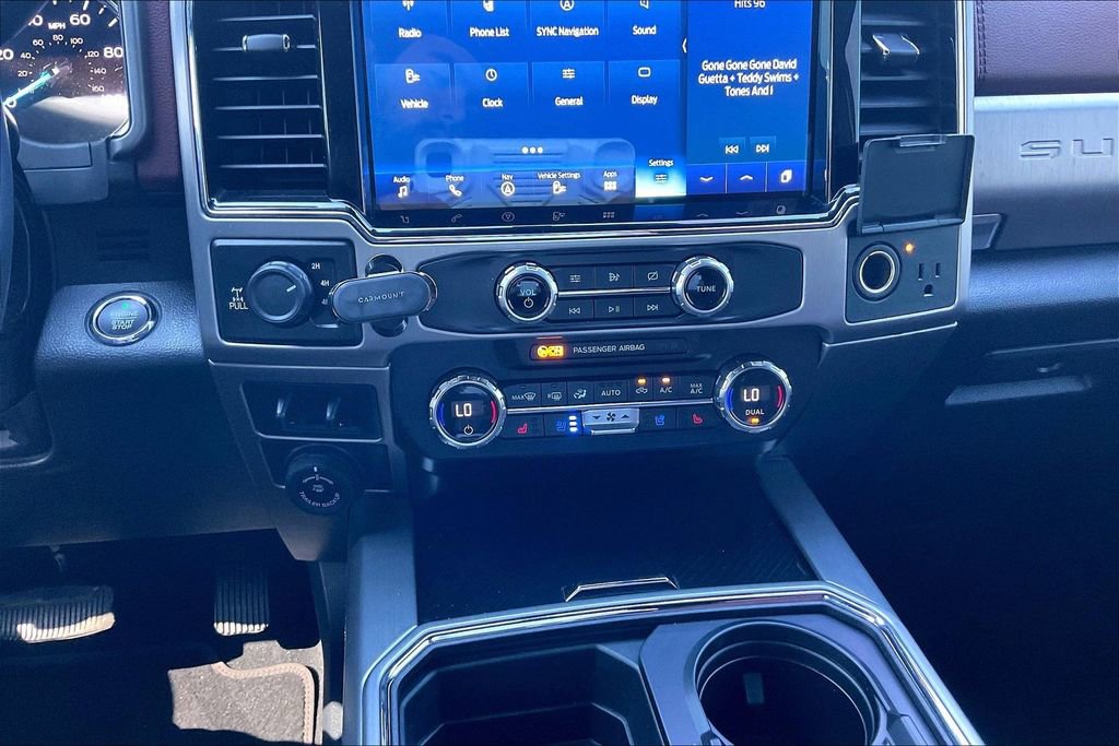 Used 2022 Ford F250 Platinum w/ FX4 Off-Road Package image 16