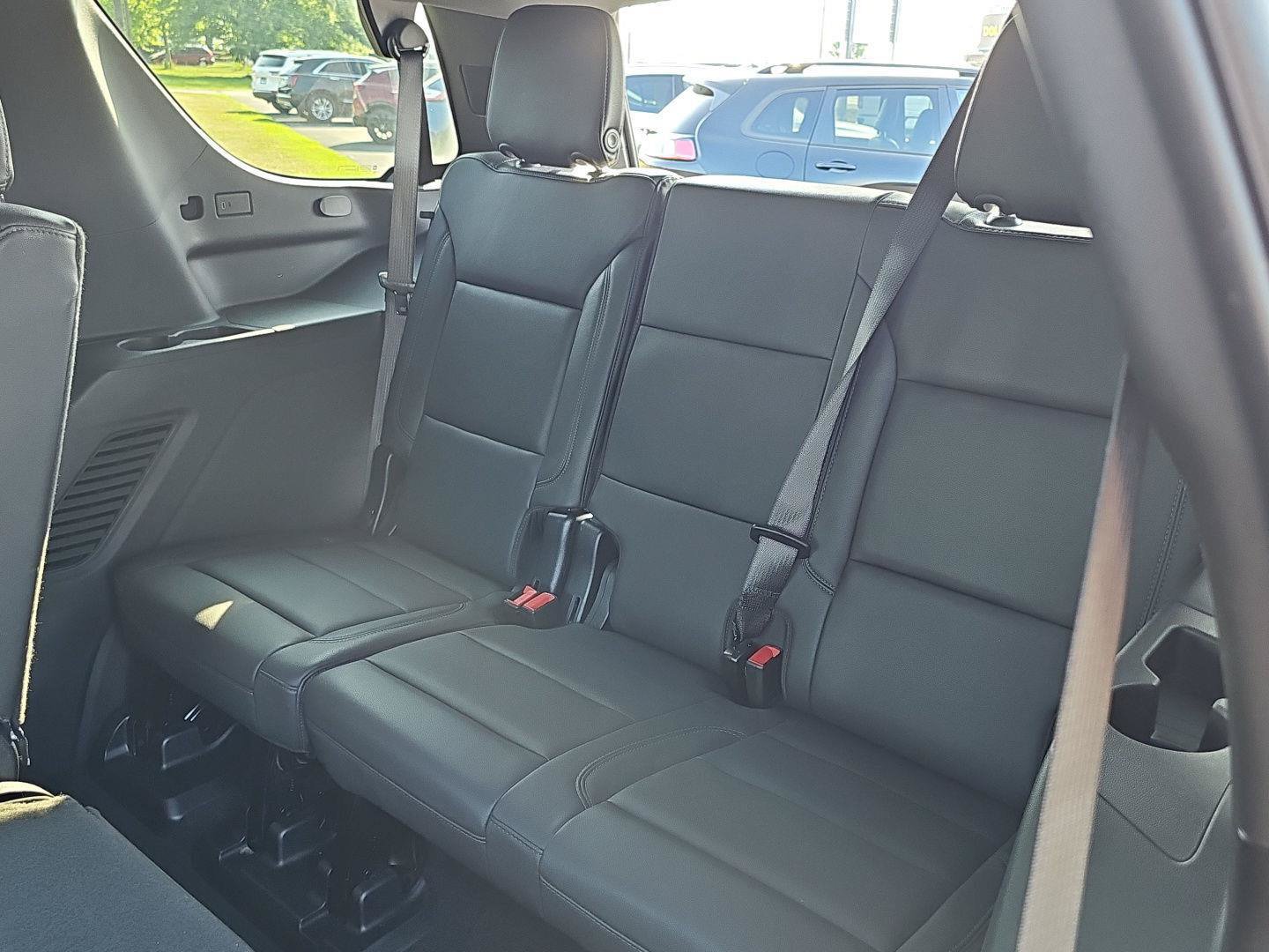 Used 2025 Chevrolet Tahoe Z71 AWD/4WD image 26