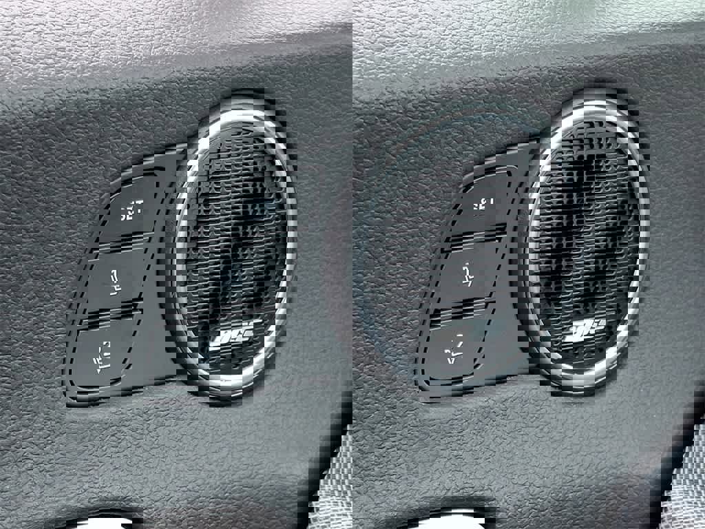 Used 2025 Hyundai Sonata Limited image 24