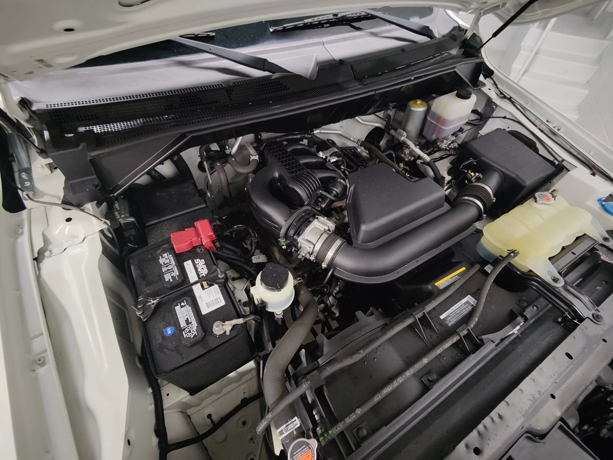 Used 2018 Nissan NV 2500 S RWD image 3