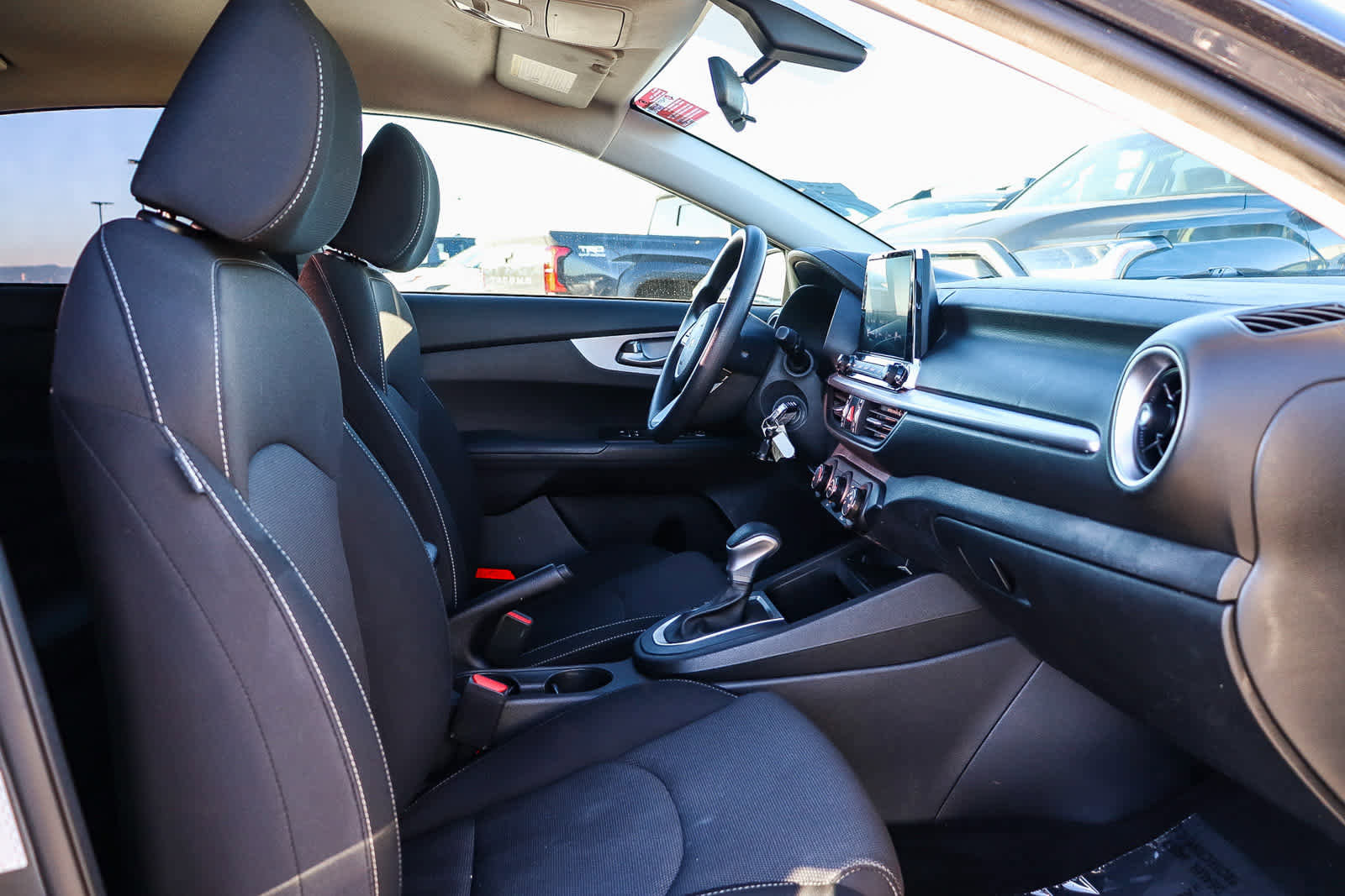 Used 2022 Kia Forte LXS image 17