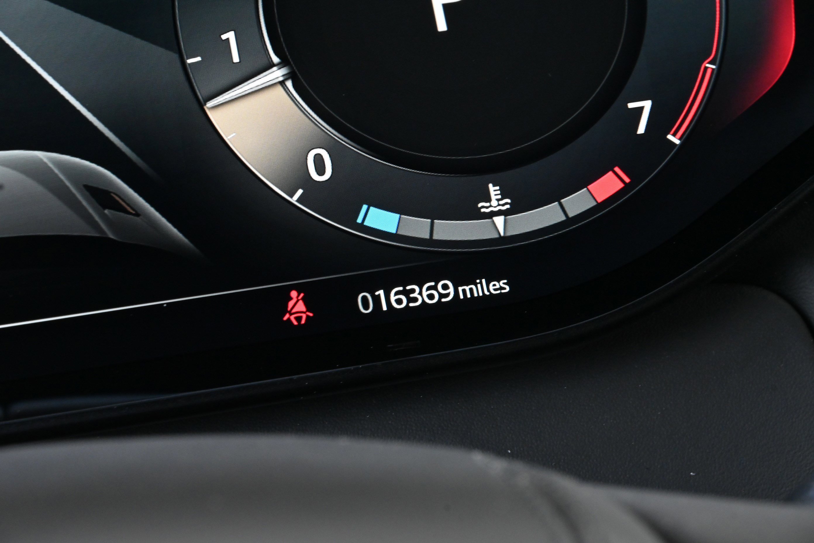 Used 2025 Land Rover Range Rover Sport SE AWD/4WD image 35