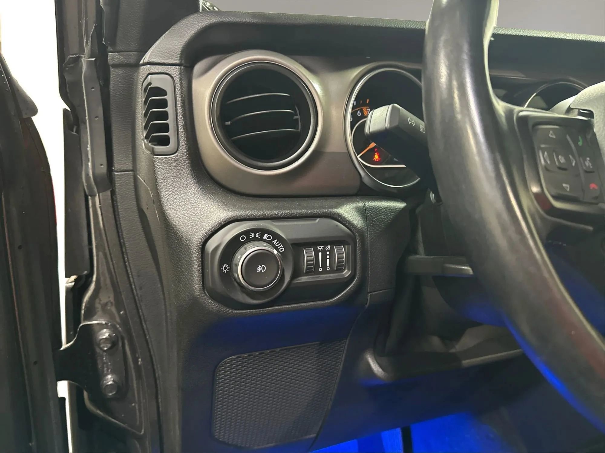 Used 2021 Jeep Wrangler Unlimited Sport image 19