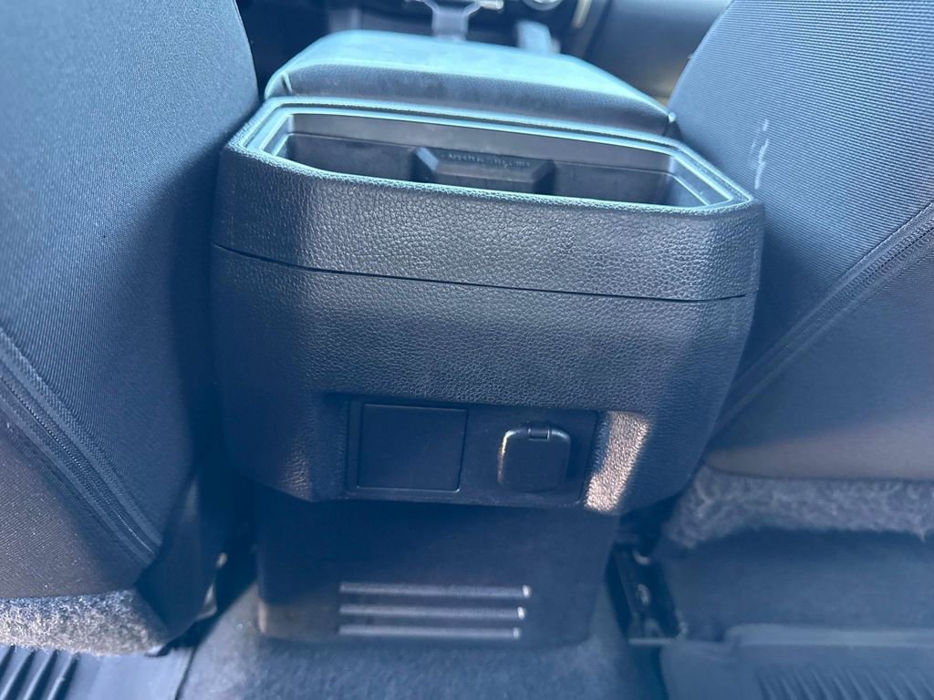 Used 2025 Toyota Tacoma SR5 image 15