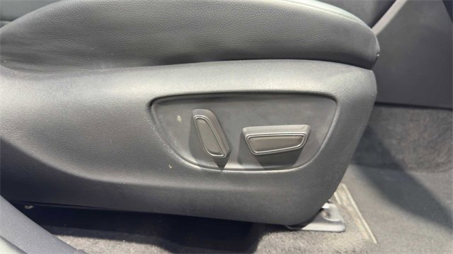 Used 2023 Toyota Highlander XLE image 14