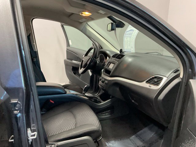 Used 2018 Dodge Journey SE w/ Connectivity Group FWD image 23