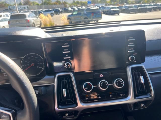 Used 2022 Kia Sorento LX AWD/4WD image 9
