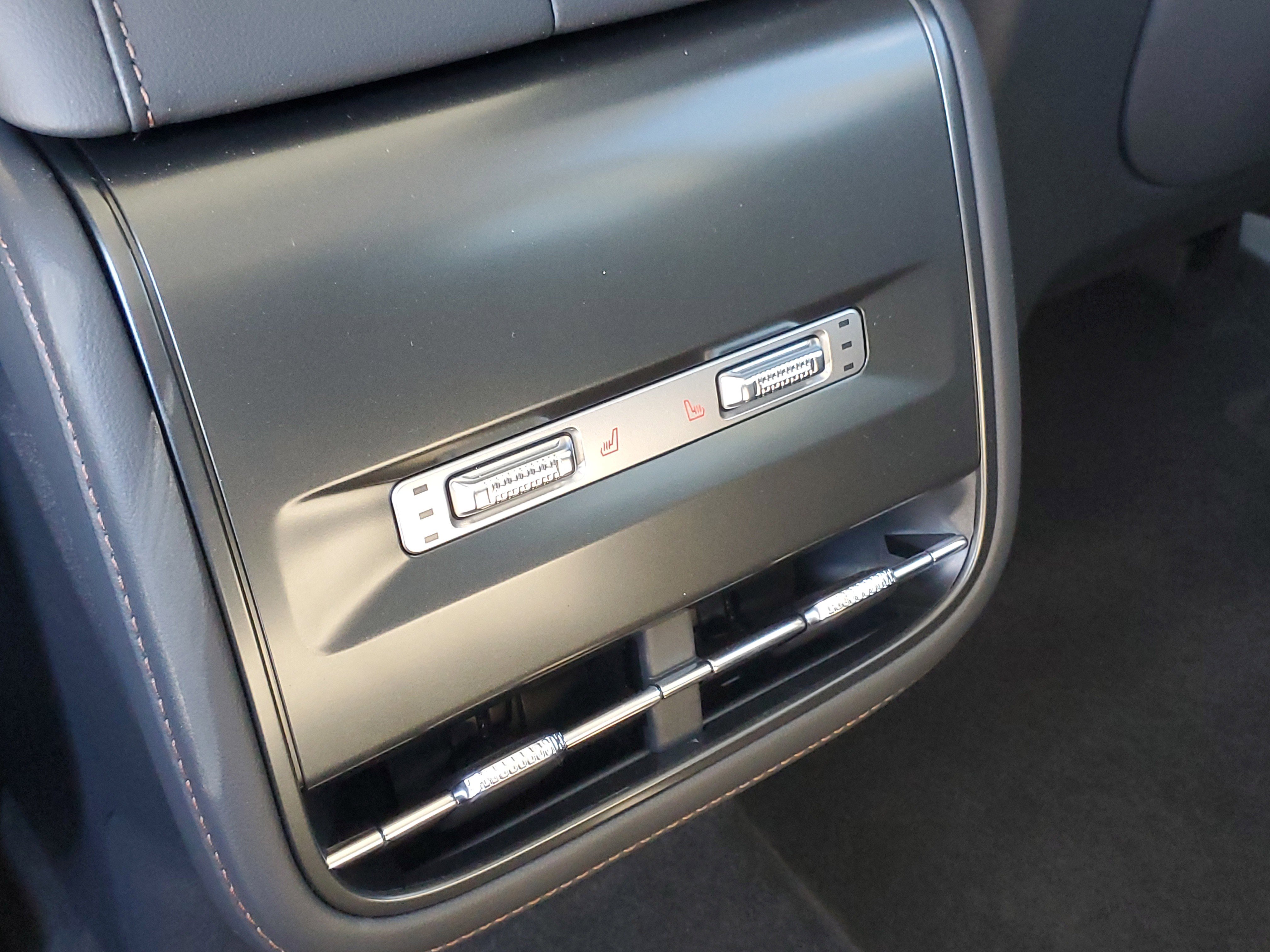 New 2026 Lincoln Nautilus Reserve w/ Jet Appearance Package image 30