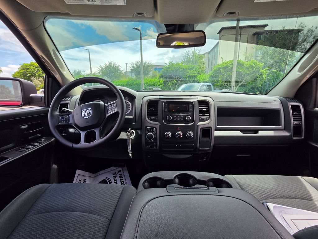 Used 2018 RAM 1500 Express AWD/4WD image 17
