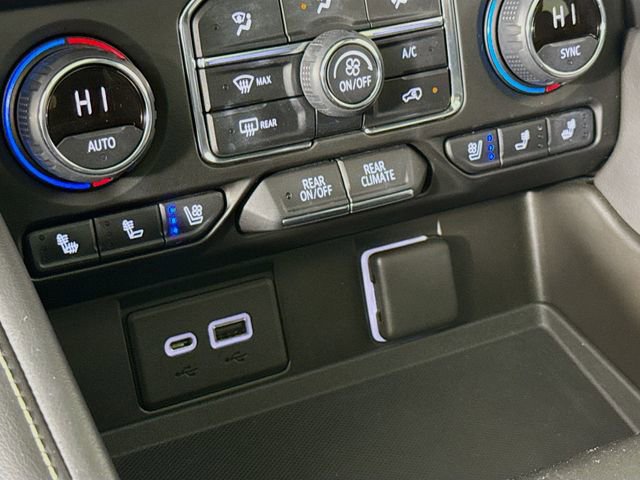 Used 2021 Chevrolet Suburban Premier w/ Premium Package image 21